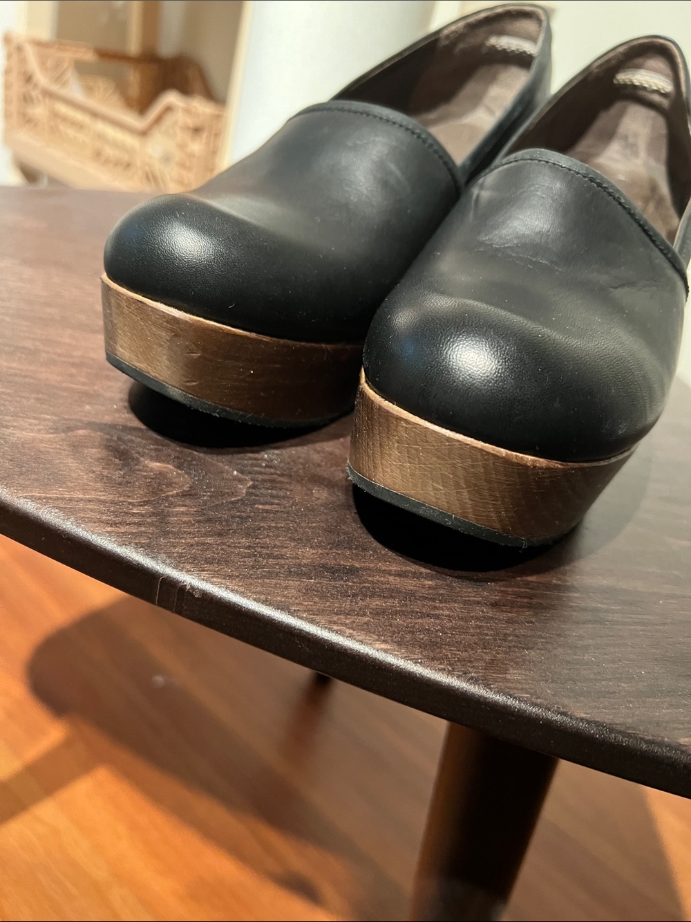 COCLICO Black Leather Platform Clogs with Wooden Sole - Picture 4 of 9